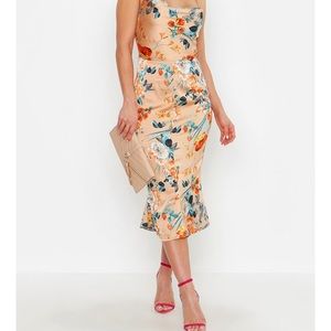 Floral Satin like dress size 6